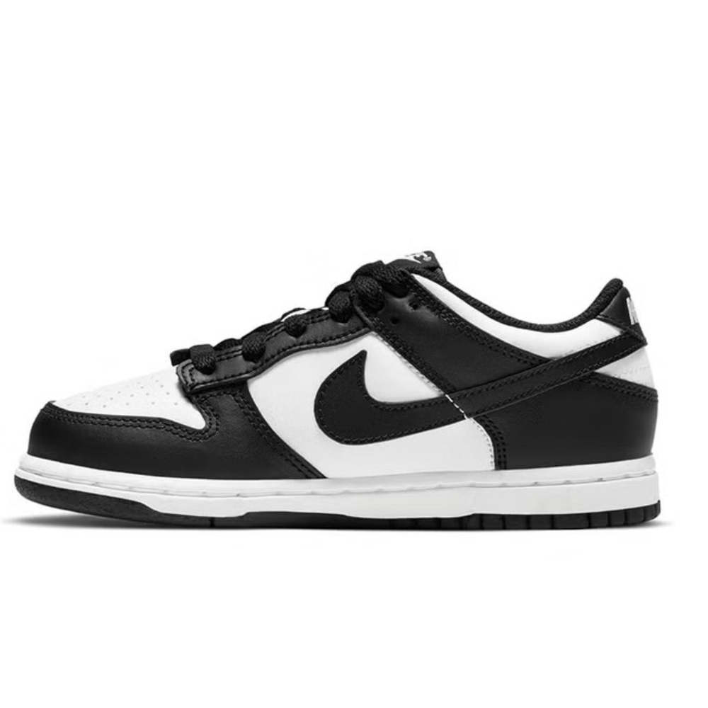 Nike Women’s Panda Dunks - 7.5